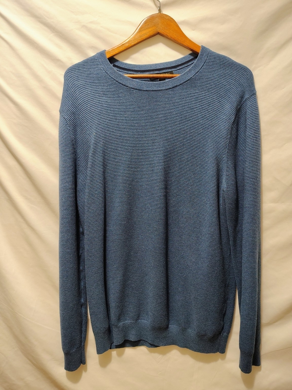 Banana Republic Men's Dusty Blue Textured Crewneck Sweater